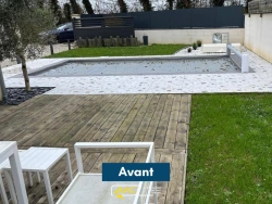 Piscine à volet automatique avant pose de barrière de sécurité, terrasse bois et carrelage Calvados